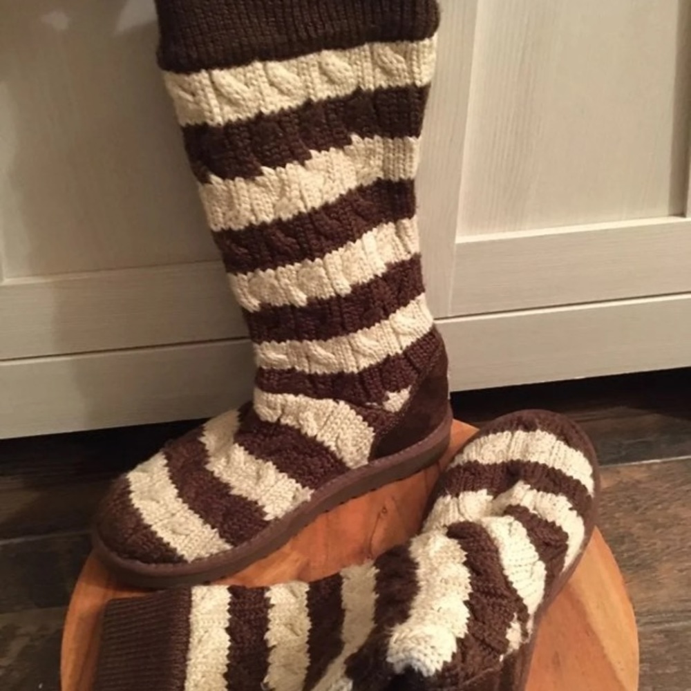 ❌SOLD❌  striped sweater boots 7